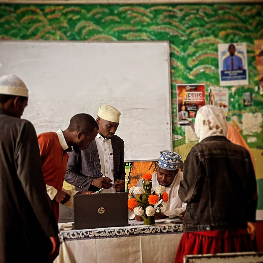 bumsabufhs's tweet photo. Alhamdulillah! We had a beautiful Inter-Cohort Quran Competition on Sunday, March 16th, 2025 at Taso Hall.

A heartfelt thank you to everyone who joined us to support our participants and witness their dedication. Your presence made the event truly special. #BUMSA https://t.co/O8oPnG8eGU