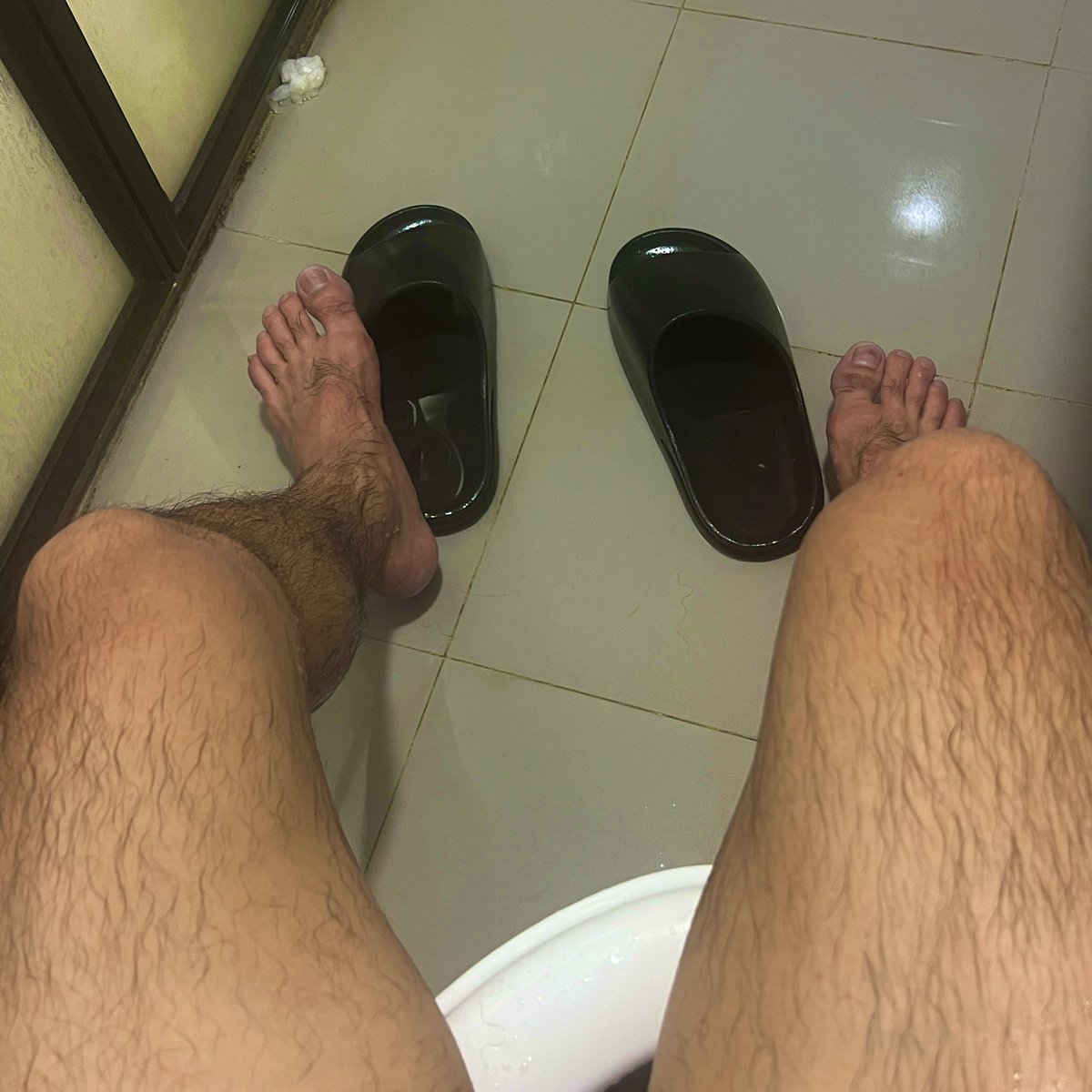 Tmds0019's tweet photo. 没错是我的腿 https://t.co/mp7dbIqPWe