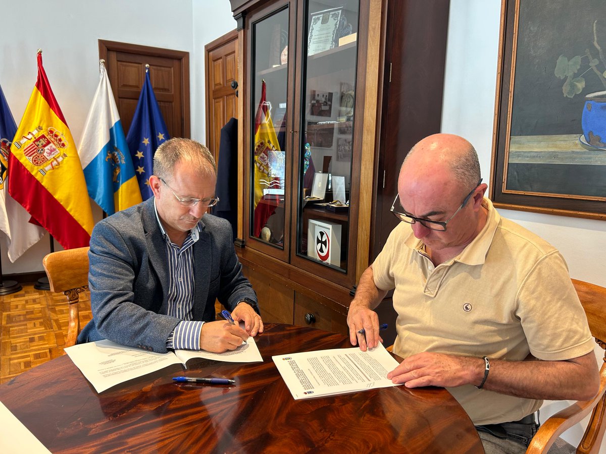 CabLaPalma's tweet photo. Rehabilitaremos la histórica Casa Méndez de Puntallana a través del #PIDL.
🗣 "El PIDL es una apuesta firme por el desarrollo de todos los municipios, con especial atención a los entornos rurales", destaca @SergioRdgzCC
🔗https://t.co/rsXzadpncK https://t.co/yYbjko44Xd