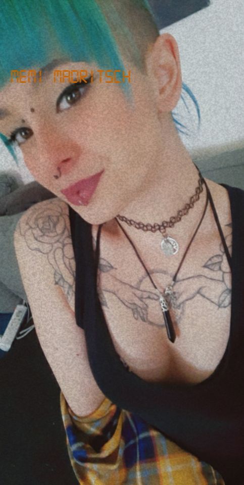 off from work today, so i am at home and bored af 

#freeday #wannadosomething #paypigwanted #sugardaddy #textmecashcow