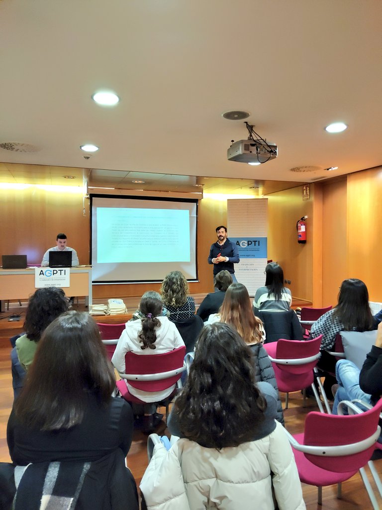 📝 Deixamos a crónica da nosa Asemblea Xeral de 2025.

🗣️ Este é o espazo de debate colectivo onde analizamos o traballo realizado ao longo do ano e marcamos as nosas liñas de actuación para o próximo período interasemblear.