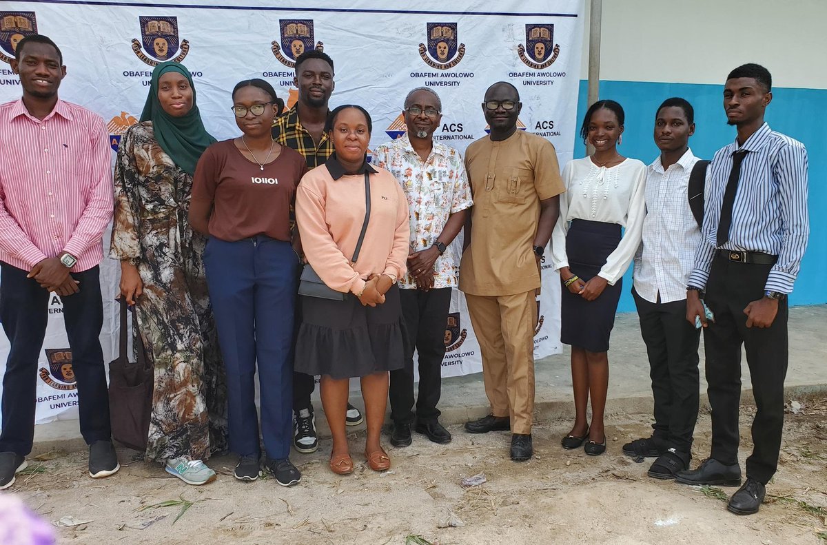 ACS_OAU's tweet photo. Inspiring the next gen of scientists! 🔬✨ We brought chemistry to life at Moremi High School, Ile-Ife! 🎉 Thanks to our amazing @ACSOAU team for making it happen! #ACSOAU #STEMeducation #Outreach @AmerChemSociety https://t.co/886D9THia2