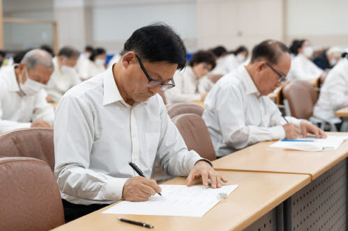 ohyesum's tweet image. 교회 성장하고 싶다면 성경교육 참여해봐

서울포스트-교회 성장의 밑바탕⋯체계적인 ‘성경 교육’ 강조
vo.la/dbzFUA

#신천지교회 #교회성장 #성경교육 
#급성장교회 #11만수료식 #12지파 
#서울 #대전 #대구 #부산 #광주 #제주