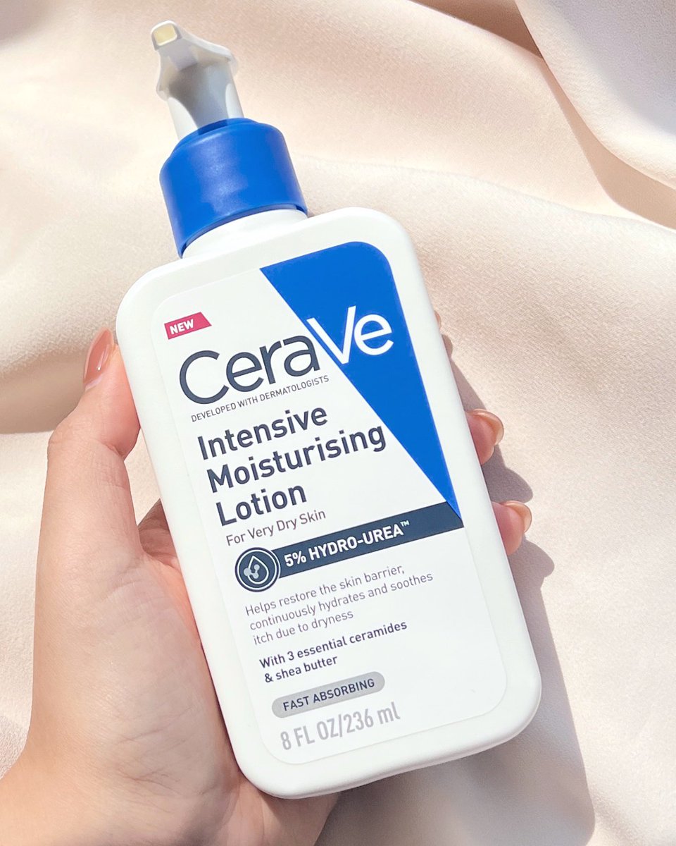 ling_wrsc's tweet photo. ของใหม่จากบ้าน CeraVe — intensive moisturising lotion 5% hydro-urea ดีมากกกก โลชั่นยูเรียเจนใหม่ อุ้มน้ำได้ดีกว่าเดิม คนผิวแห้งมากแนะนำเลยย ตัวนี้มี pH5.5 ไม่ระคายเค���องผิว เนื้อโลชั่นเข้มข้น มีเซราไมด์ กู้ผิวแห้งได้ดี ปราการผิวแข็งแรง ซึมไวแต่ชุ่มชื้นนานนน นี่กดมาตุนแล้ว https://t.co/c06i2fBYe7