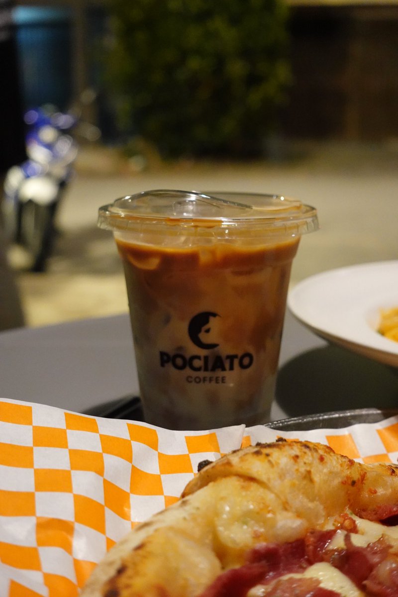 pociatocoffee's tweet photo. "cafe terbaik yang setakat saya pernah pergi! Underrated!" 

If you're looking for a tempat moreh, come and give this place a try! Buka sampai jam 12am everyday. 

📍Pociato Coffee, Taman Kajang Utama. 
Recommended menu : Smokey duck indulgence pizza 🍕 🤤 https://t.co/NrVWuRMhyL