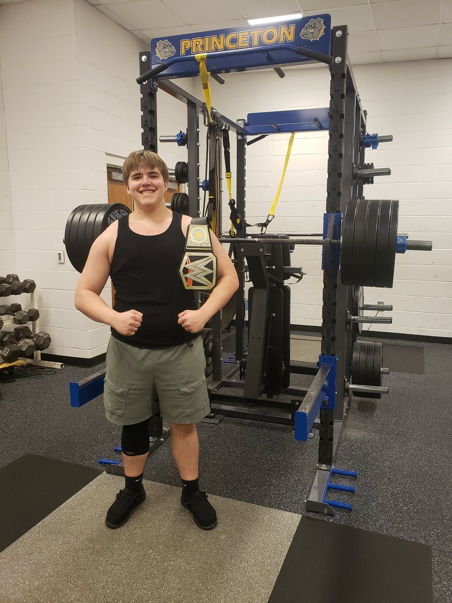 CoachFlex16's tweet photo. @Tommy631025 kicked off max week with a squat of 455 lbs. Not bad for a sophomore. @Dawgsports1 https://t.co/xo2jb2hlQA