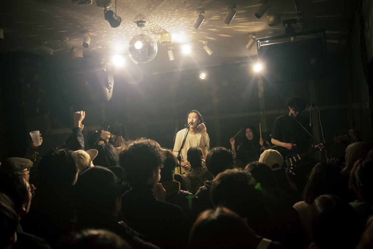 The_Slumbers's tweet photo. 2025年3月17日(月)
スランバーズ単独演奏会
〜 ONEMAN THE SLUMBERS 2025春 京都nano編 〜

最高の一言に尽きます！

ご来場いただいた皆様、本当にありがとうございました！

Photo by @takada_____ https://t.co/gOAQA9oX7v