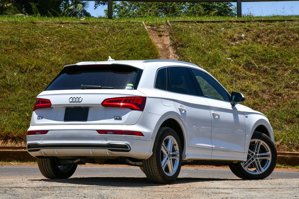 karstenimports's tweet photo. @Caradvicekenya ✅2018 AUDI SQ5 B9
✅77,000kms Genuine Mileage
✅2000cc Turbocharged Petrol 
Price Ksh. 4,850,000

☎️ Contact us: 0797070777
📍 Ridgeways Kiambu road next to Total Ridgeways at Milestone business centre https://t.co/QrwMVrIGmn