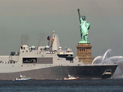 RAF_Luton's tweet photo. BREAKING: HMS Warboat to return #StatueofLiberty to France

Under cover of darkness Super Boat Soldiers (Like SAS but boat) loaded the 800.85ft tall statue on to Warboat &amp; used water cannons to fight off angry Americans as the statue was repossessed

Photographed from a Canberra https://t.co/fg3EUw4hhM