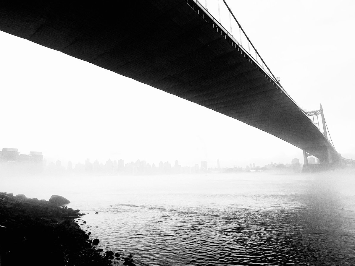 ChrisRyanAction's tweet photo. An Ireland-like start to St Pattyโs Day. ๐๐
๐ง๏ธ๐ธ๐
#HappyStPatricksDay
#blackandwhitephoto
#photography
#nyc
#whitestoneBridge
#TeamAllieRyan
#voteAllieRyan https://t.co/un2Bk4qpDh