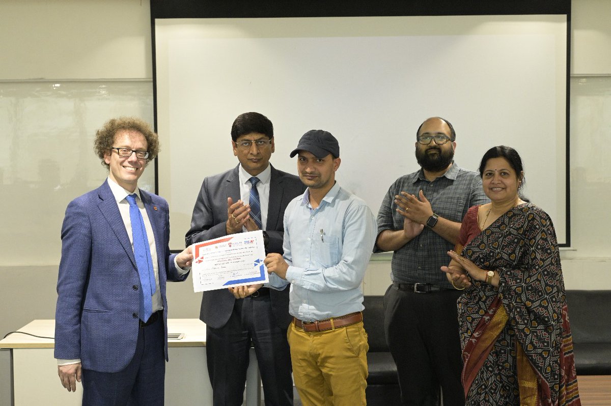 bennettuniv's tweet image. Day 2 of IPSR2025 at Bennett University.
A day of insightful workshops, groundbreaking research, and cutting-edge innovations in railway electrification &amp;amp; energy efficiency.
Congratulations to the Best Presentation Award winners.
#BennettUniversity #RailwayTechnology