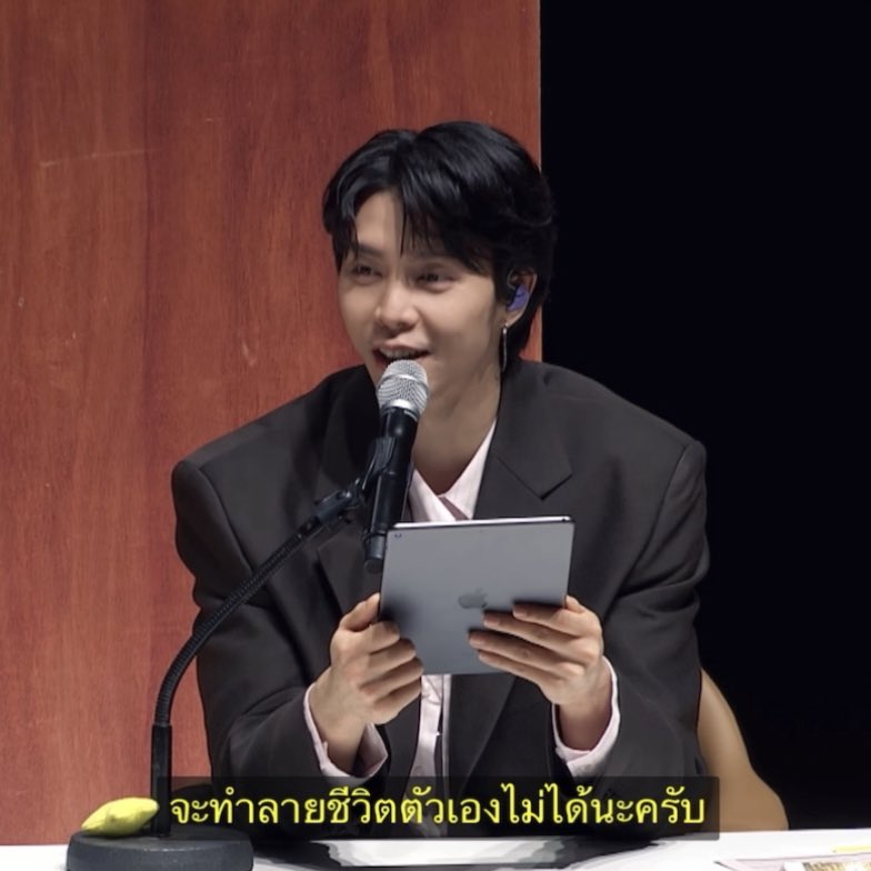 jeonpeem's tweet photo. คติเตือนใจจากจอห์นนี่ถึงชาวออฟฟิศเวลาอยากอัดหัวหน้า555555555 https://t.co/GliTUTCMsi