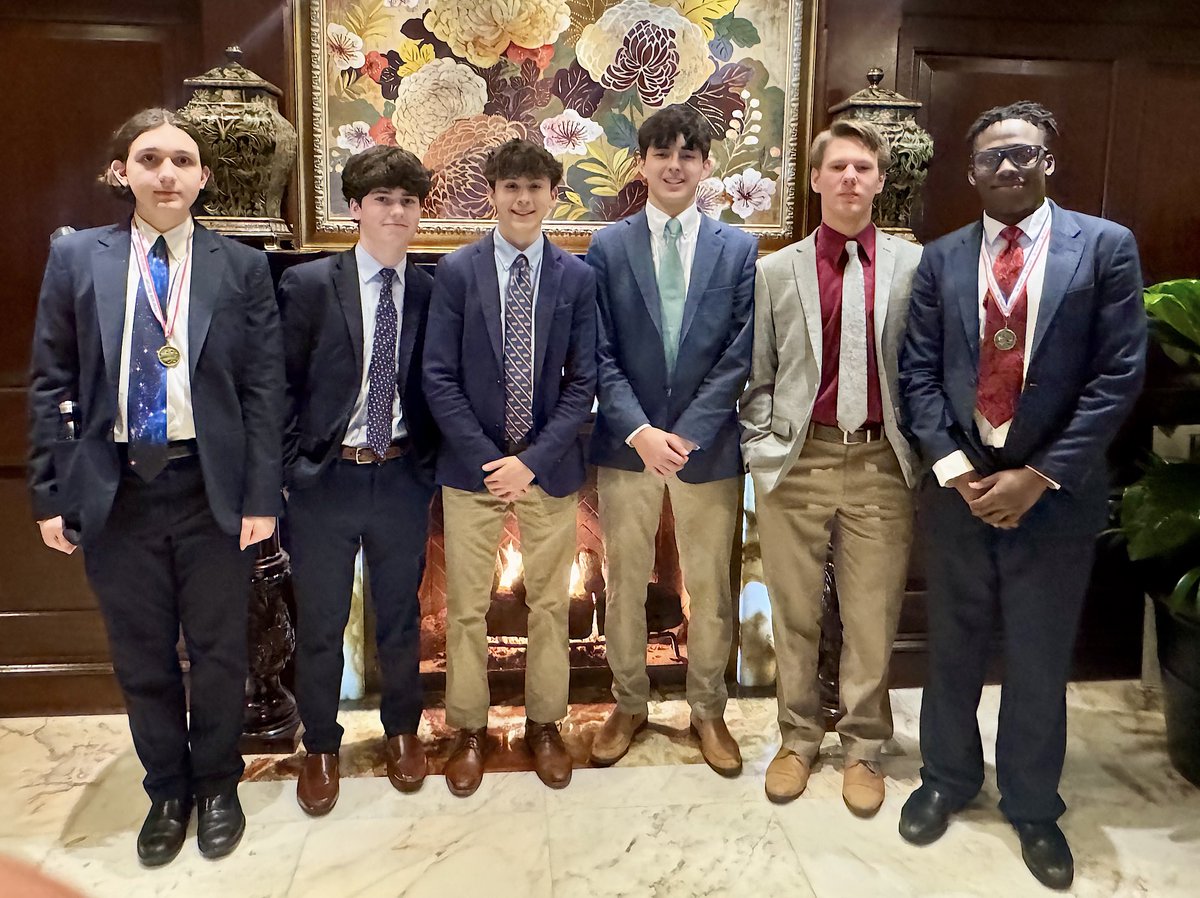 Congratulations to Science Research juniors Michael Antchoutine, Ryan Donohue, Connor Iadevaia, Colton McCurley, Jide Nwosu, and Antonio Savastano for presenting their research projects at the Long Island Science and Engineering Fair JV Division on Thursday!