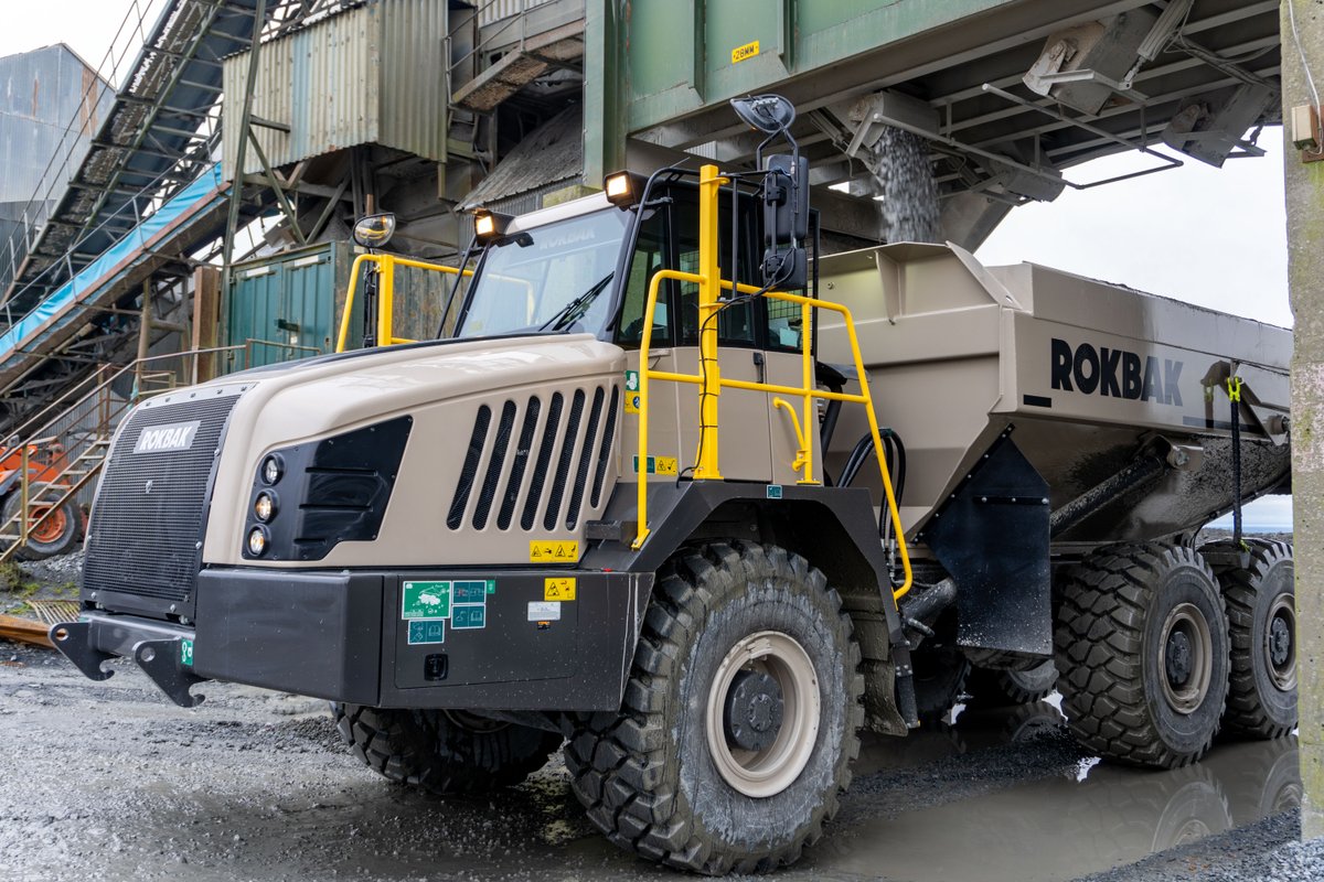 Happy St Patrick's Day ☘️ Our recent job story in Belfast with Sleator Plant and Loughran Rock shows the RA30 driving efficiency and productivity at the quarry in Northern Ireland 👏 Watch the video➡️ ow.ly/I3LH50ViZlB 
#Rokbak #ArticulatedHauler #ADT #DumpTruck #Quarry