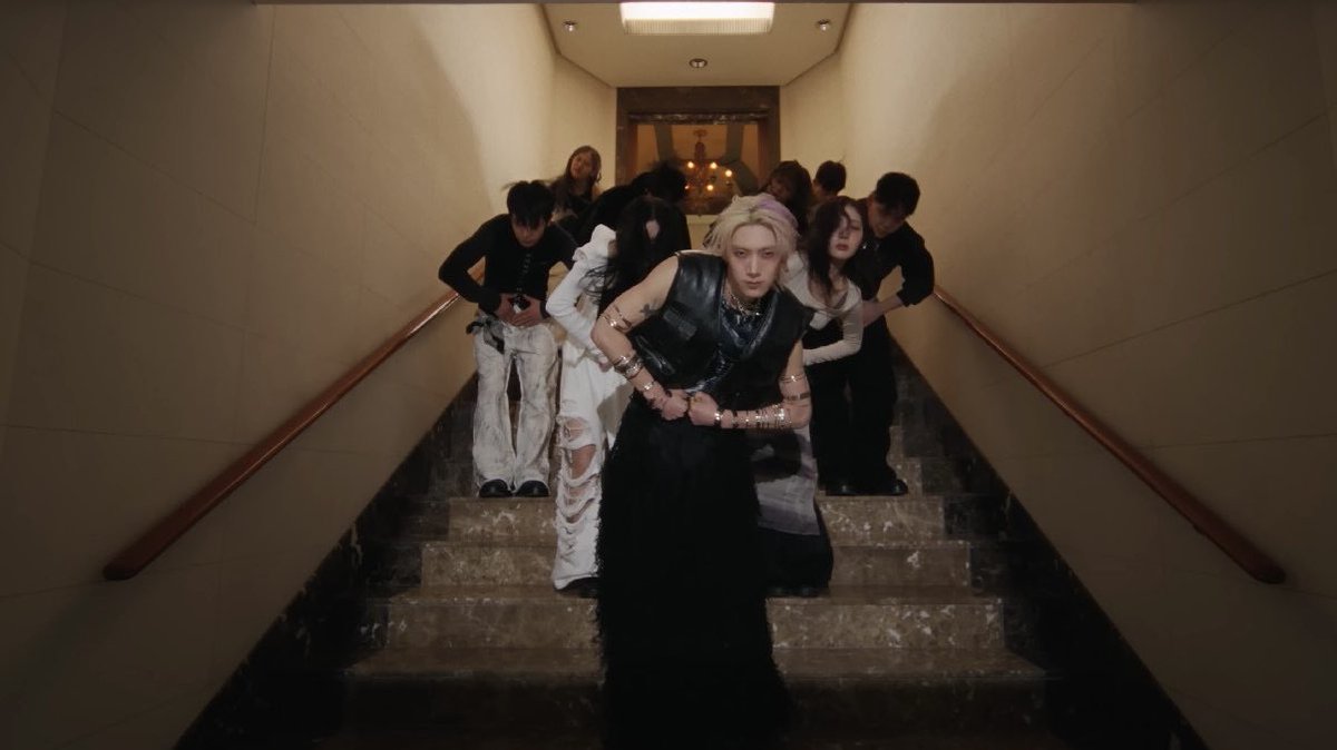 TEN - BAMBOLA MV is out now!

#TEN_BAMBOLA