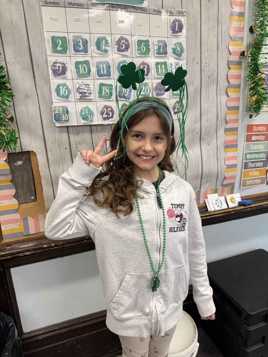 Feeling lucky to be teaching today! Happy St. Patrick's Day to all! 🍀✨🌈