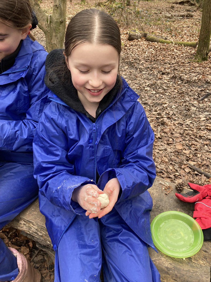 PipersForestSch's tweet image. Flatbreads were on the Forest menu today. Our year 6 students were great at preparing, cooking and eating their bread! 🔥🫓 😋 #campfirecooking #lifeskills #pipersprep
