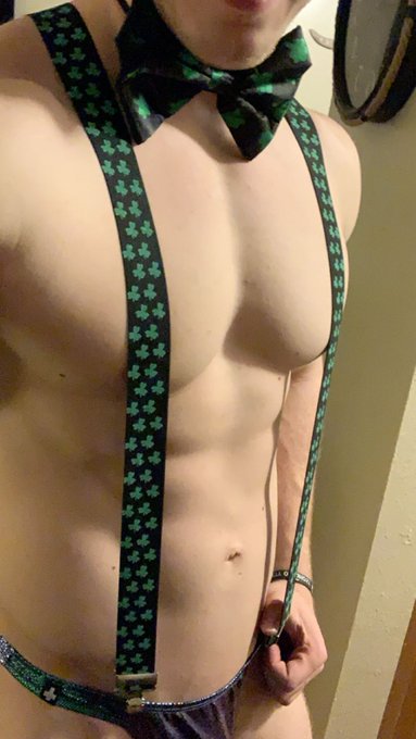 I’m not Irish, but you should kiss me anyway ? https://t.co/Hrn5PV1ED3