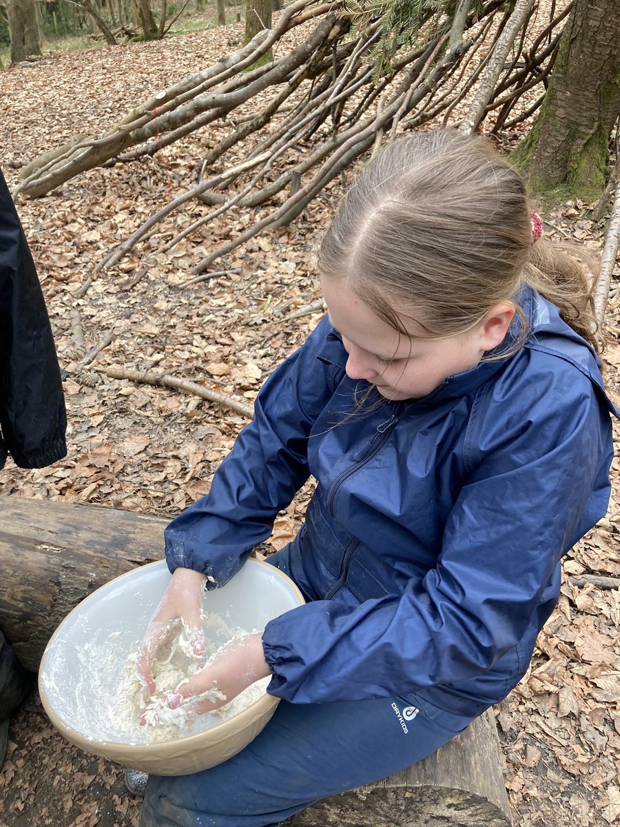PipersForestSch's tweet image. Flatbreads were on the Forest menu today. Our year 6 students were great at preparing, cooking and eating their bread! 🔥🫓 😋 #campfirecooking #lifeskills #pipersprep