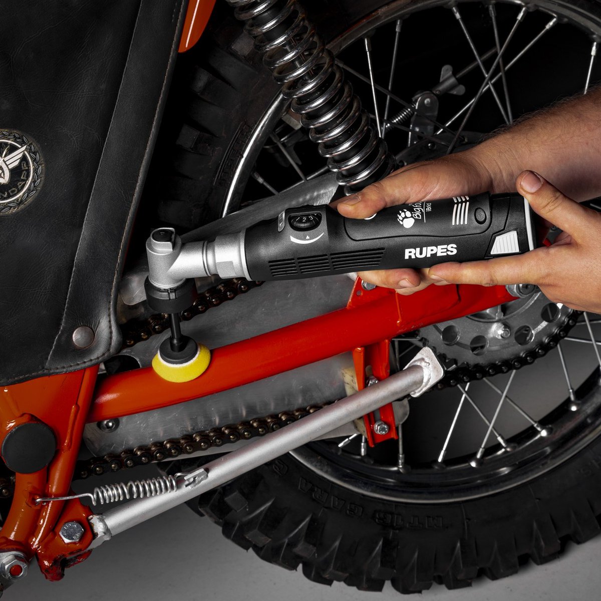 Precision, Power, and Versatility in one compact tool! With the ability to switch between battery-powered and corded operation, plus three functional movements, the iBrid Nano Polisher is one of the most versatile tools on the market.

#rueps #rupesbigfoot #rupestools