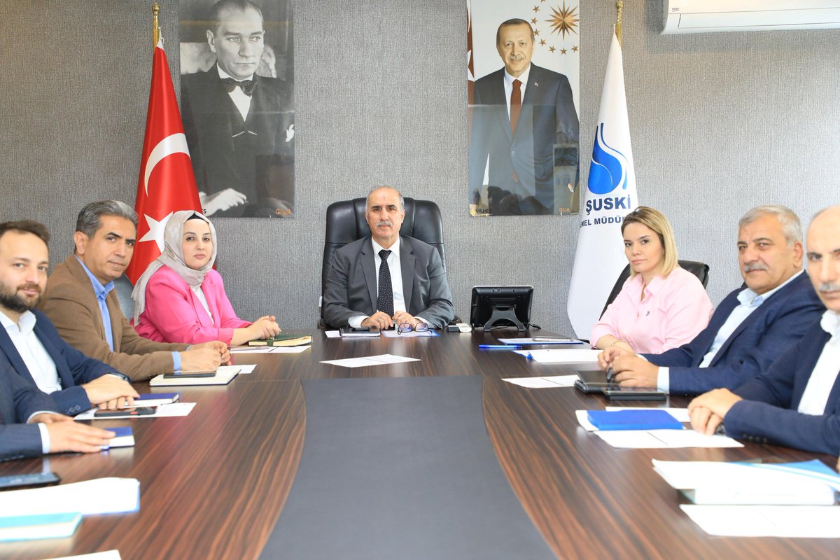 suskigm's tweet photo. Şanlıurfa’mıza en iyi hizmetleri kazandırmanın gayretiyle çalışıyoruz. 🚰🚧👷

ŞUSKİ Genel Müdürümüz Emin İZOL’un koordinesinde Daire Başkanlarımız ile birlikte haftalık planlama ve değerlendirme toplantısını gerçekleştirdik. https://t.co/gQP4l9B9j2