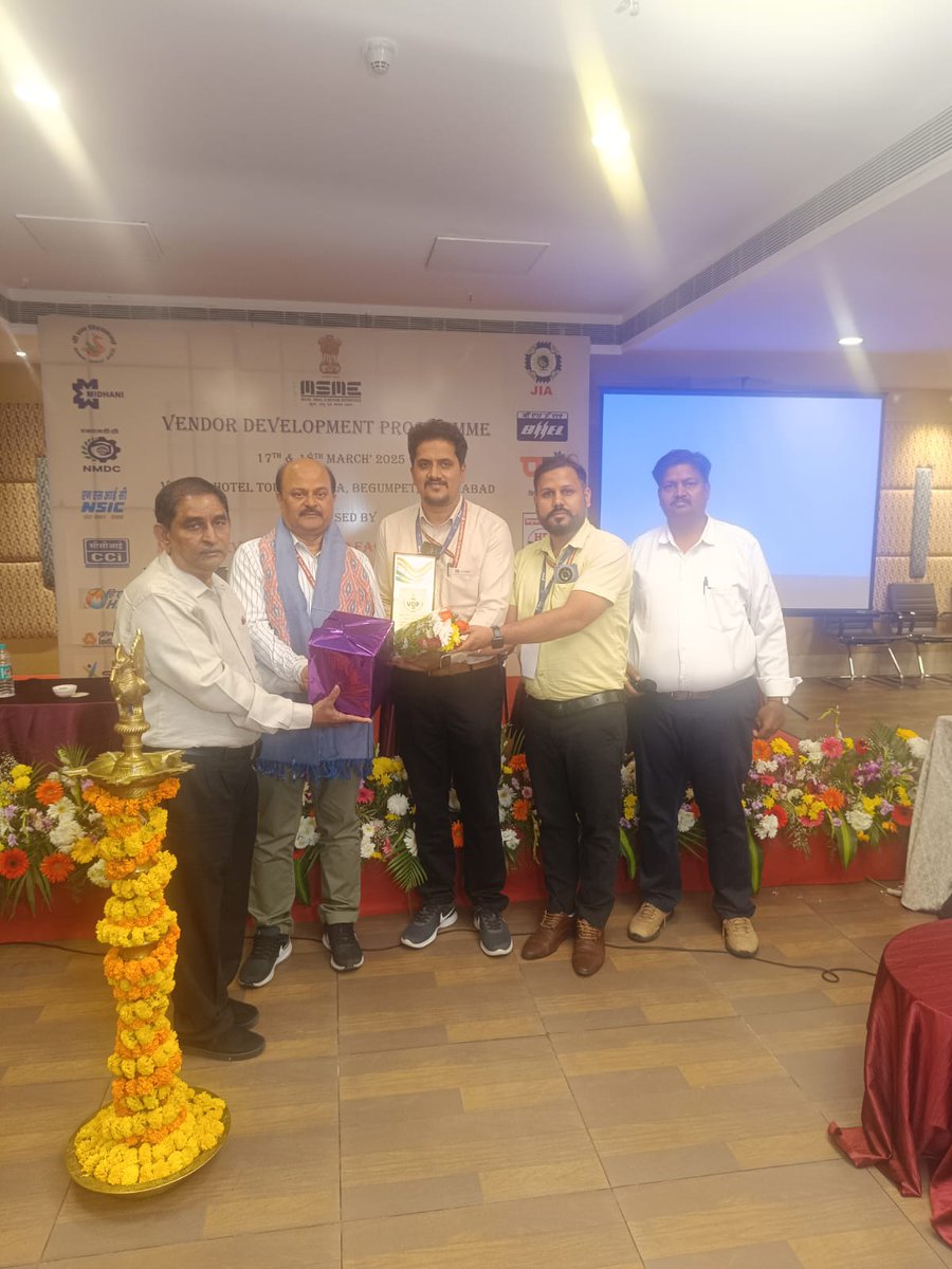 cement_cci's tweet photo. Excited to participate in the Vendor Development Programme organized by MSME DFO, Hyderabad, in collaboration with Jeedimetla Industrial Association @cement_cci is showcasing its strength and commitment to fostering partnerships with MSMEs. #MSME #VendorDevelopment https://t.co/FElgHIqCAs