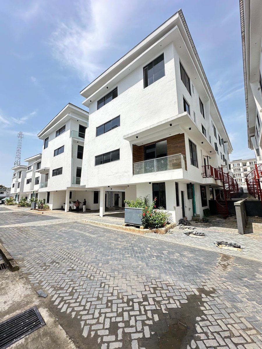 wellprodevelop1's tweet image. FOR SALE/TO LET

Newly Built 4 Bedroom Luxurious Terrance Houses with BQ in a mini Estate of 60 Terrance Houses 

 Location : Keffi Street Off Awolowo Road Ikoyi

Sale Price: #550m per unit

 *RENT* 
Middle Unit (N25m)
Cornerpiece (N30m)

Wellpro
08185520099