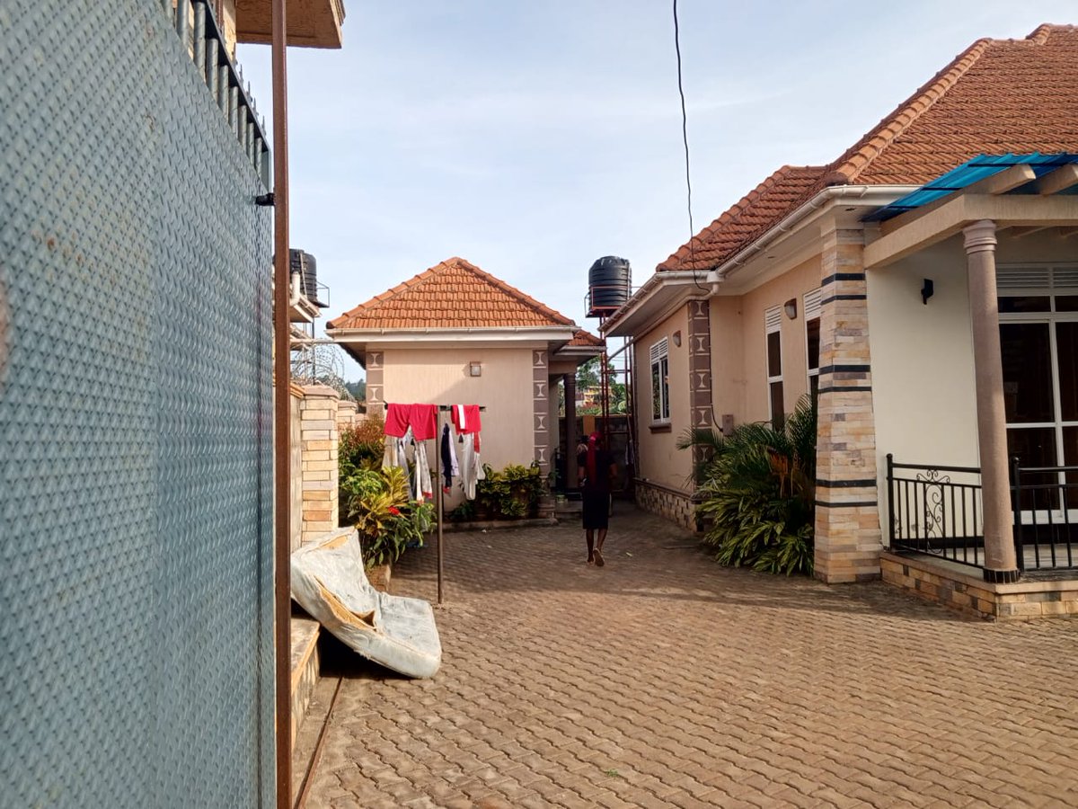 bestpropertz's tweet photo. Brand New House for Sale – Namuleta Janyi, Entebbe Road
 Location: Namuleta Janyi, Entebbe Road
 Property Details:
3 Bedrooms

Sitting &amp; Dining Room
2 Boys’ Quarters
Private Mailo Land Title
 Price: UGX 370M (Negotiable)
For more details, contact: +256 746957605
+256 787734091 https://t.co/4Ict1b3zpx
