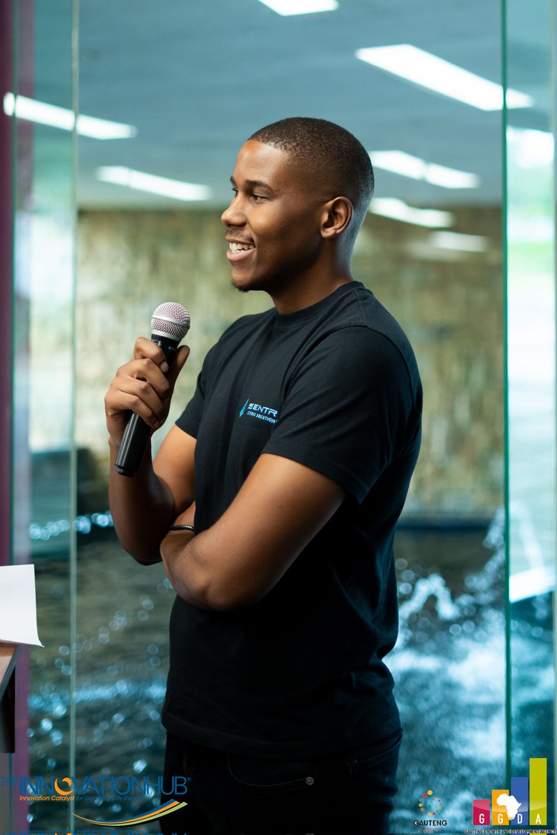 InnovHub's tweet image. Unlocking Africa&apos;s digital future! Students diving into cybersecurity, AI, smart tech &amp;amp; more. Next up: hands-on experience &amp;amp; real-world solutions. Let&apos;s build, protect &amp;amp; innovate! #TechFuture #CyberSecAI #NextGenInnovators #AfricaTech