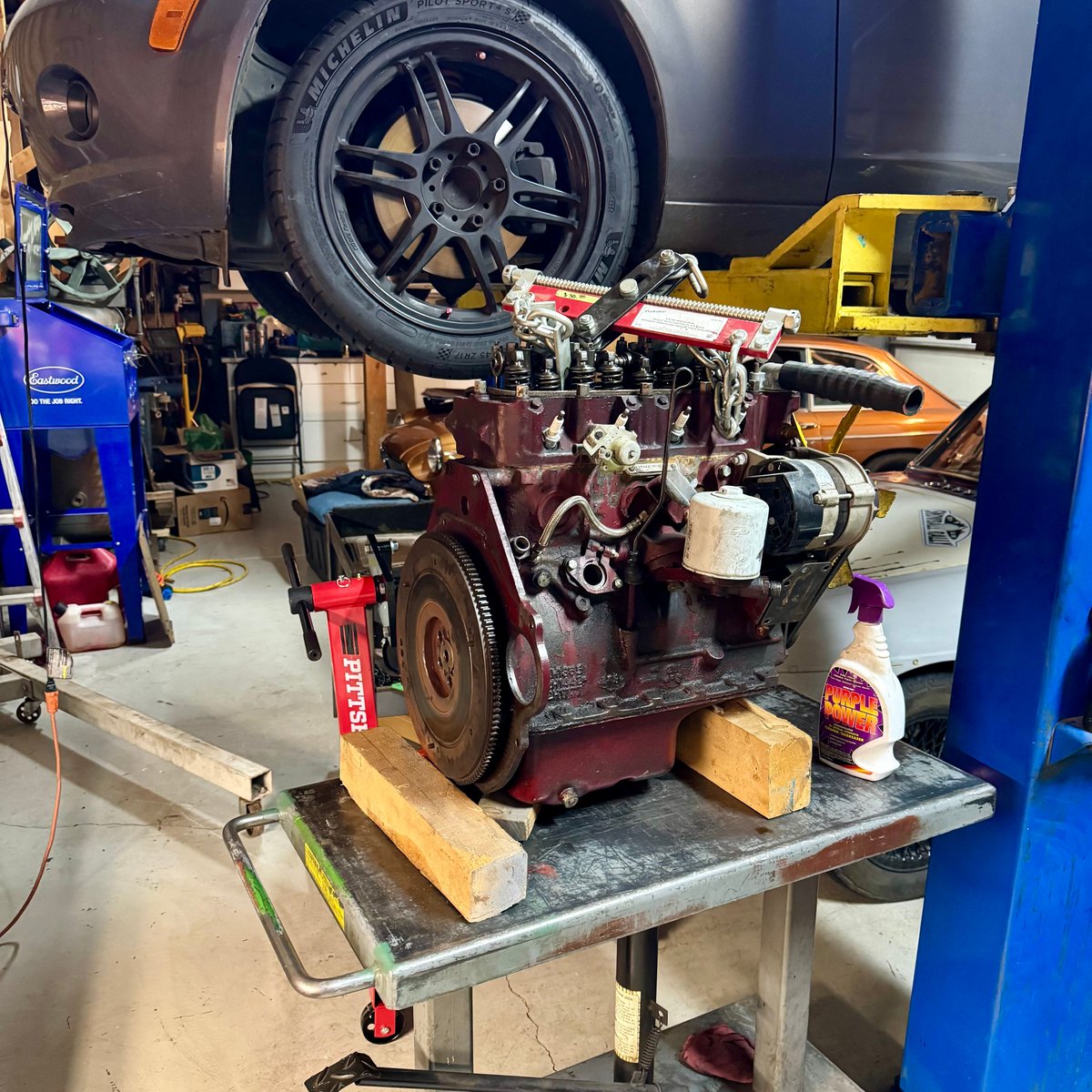 davedellaquila's tweet photo. Starting the engine rebuild on the 1800 MGB engine from the '68 roadster (aka 'Bob'). Who wants to come help?! #funtimesatthecabin #fiddletownresort https://t.co/BySQroFE0k