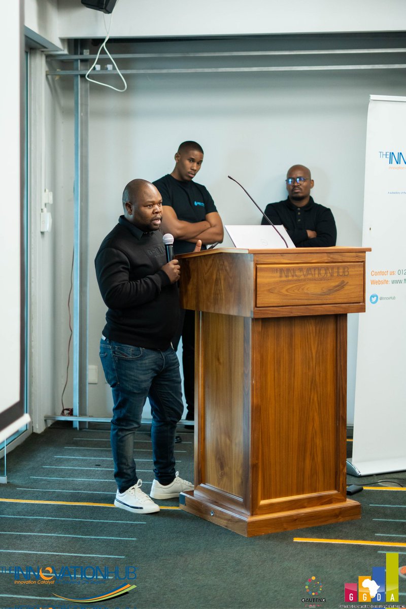 InnovHub's tweet image. Unlocking Africa&apos;s digital future! Students diving into cybersecurity, AI, smart tech &amp;amp; more. Next up: hands-on experience &amp;amp; real-world solutions. Let&apos;s build, protect &amp;amp; innovate! #TechFuture #CyberSecAI #NextGenInnovators #AfricaTech