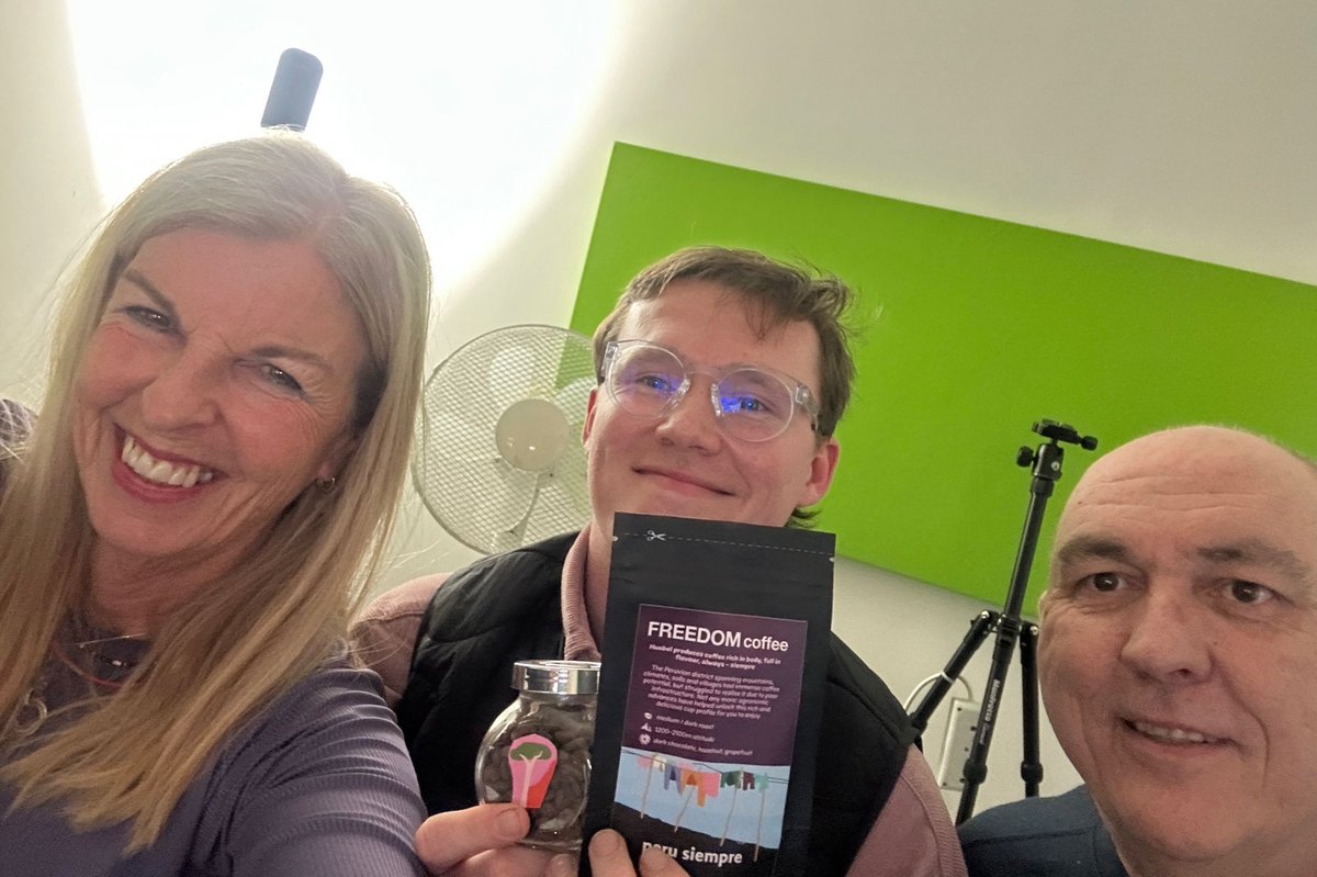 KentPodcasting's tweet photo. Catchup with the #BBunker radio show with guests 

Gary Beckwith Founder City Cruises PLC 

Daniel Stewart @freedomcoffeeuk 

https://t.co/DQdKSTCdwr https://t.co/IVqq8EZW9i