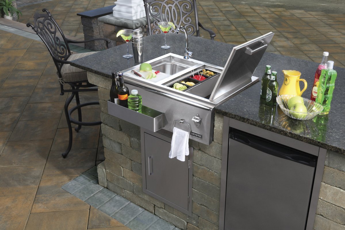 CambridgePavers's tweet image. Warmer days are calling for cocktails and good times outdoors! 🍹☀️ 

Create your perfect outdoor bar setup with Cambridge Pavers—explore the possibilities at cambridgepavers.com. #CambridgePavers #OutdoorBar #SpringEntertaining