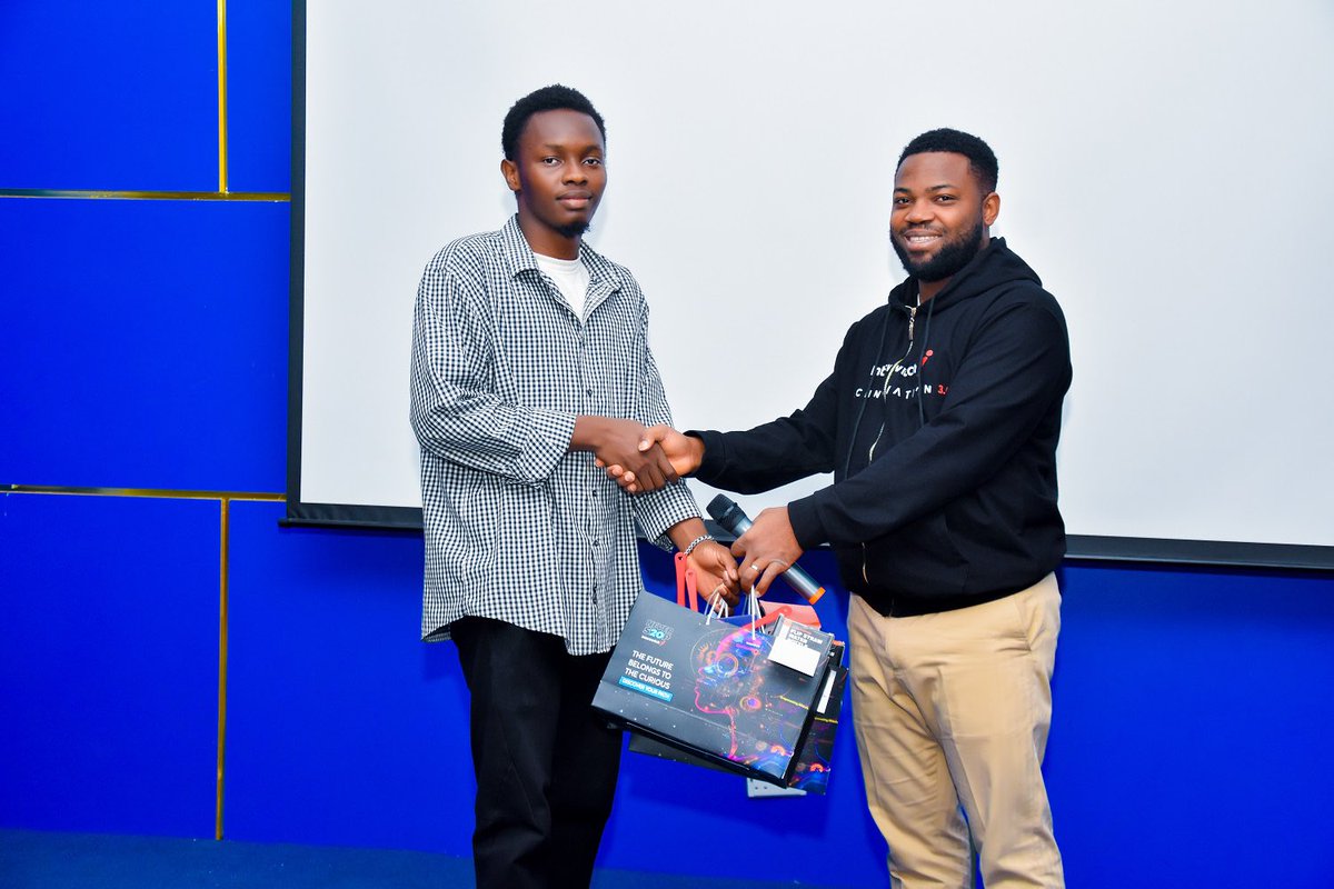 InterswitchGRP's tweet image. #InterswitchDiscoverySeries🌟 continues to gain momentum, and as you'll see, our stint, over the course of an exciting 3 days, at Cosmopolitan University in Abuja, Nigeria's Federal Capital didn't in the least disappoint!🔥 

#SwitchAFuture📈 
#NeverS20P⏩ 
#AcceleratingAction🚀