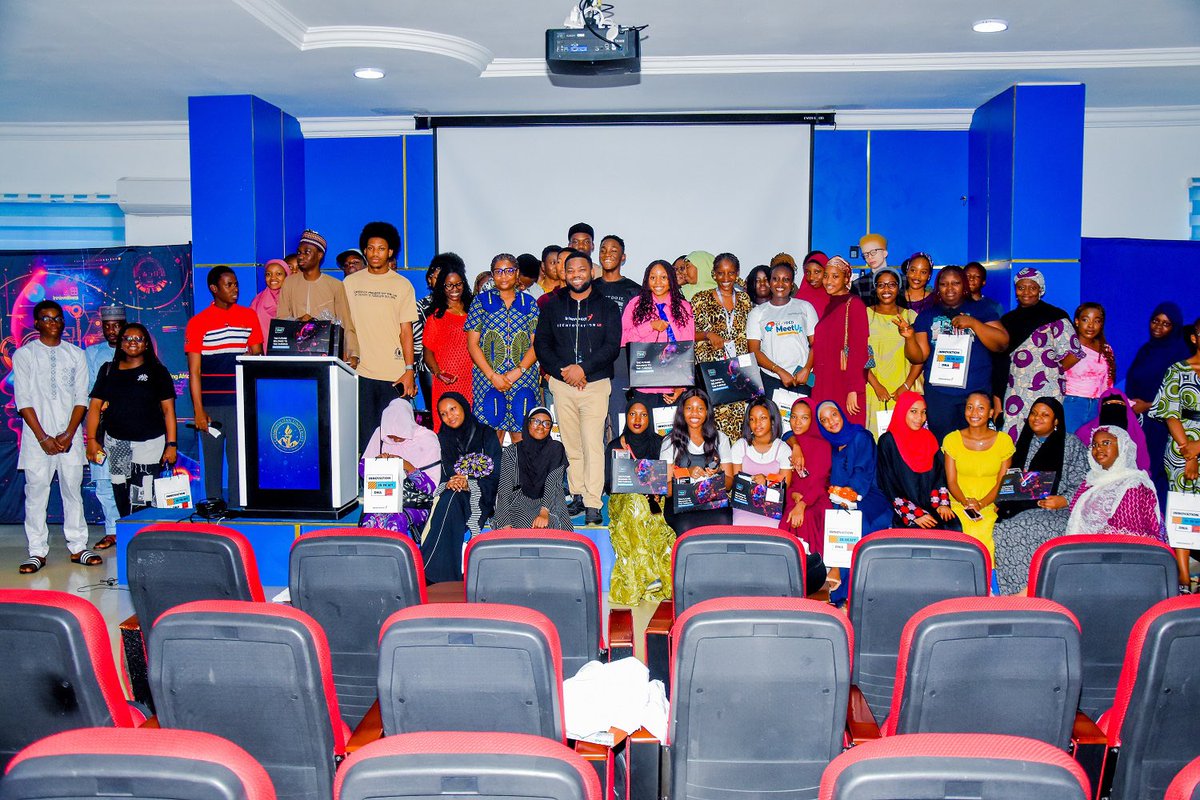 InterswitchGRP's tweet image. #InterswitchDiscoverySeries🌟 continues to gain momentum, and as you'll see, our stint, over the course of an exciting 3 days, at Cosmopolitan University in Abuja, Nigeria's Federal Capital didn't in the least disappoint!🔥 

#SwitchAFuture📈 
#NeverS20P⏩ 
#AcceleratingAction🚀