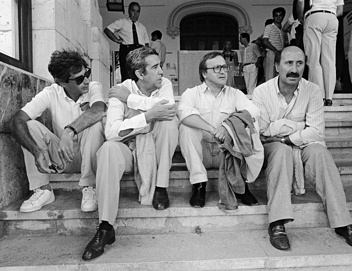 UIMP's tweet image. Celebramos el #diamundialdelcomic con esta imagen de los maestros Andrés Rabago &apos;El Roto&apos;, Chumy Chúmez, Máximo y Peridis durante un encuentro en los Cursos de Verano de Santander. 
#uimp