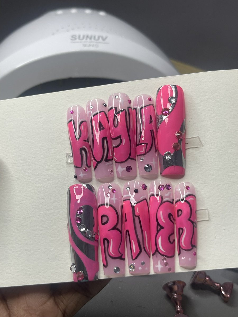 breanapeyton's tweet image. I’m doing custom press ons for the Carnival season! 🥳
DM me to Get Set! 💅🏾

#jamaicacarnival #carnival2025 #jamicannailtech #customnails #getsetja