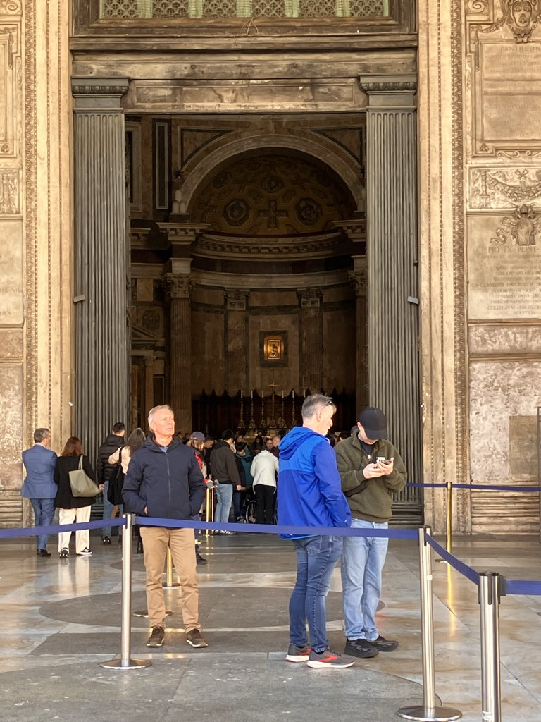 SJA_McC's tweet photo. Last Untraditional Constitutional 🇮🇹 

Today the Pantheon and the Borghese Gardens

Now off to the Da Vinci museum @rava_ian 👍

Then heading this evening to a posh, highly recommended by a local friend of one of my lovely sons, restaurant….specialising in tripe!😳

#ILoveRoma❤️ https://t.co/0ct8bFSh5g
