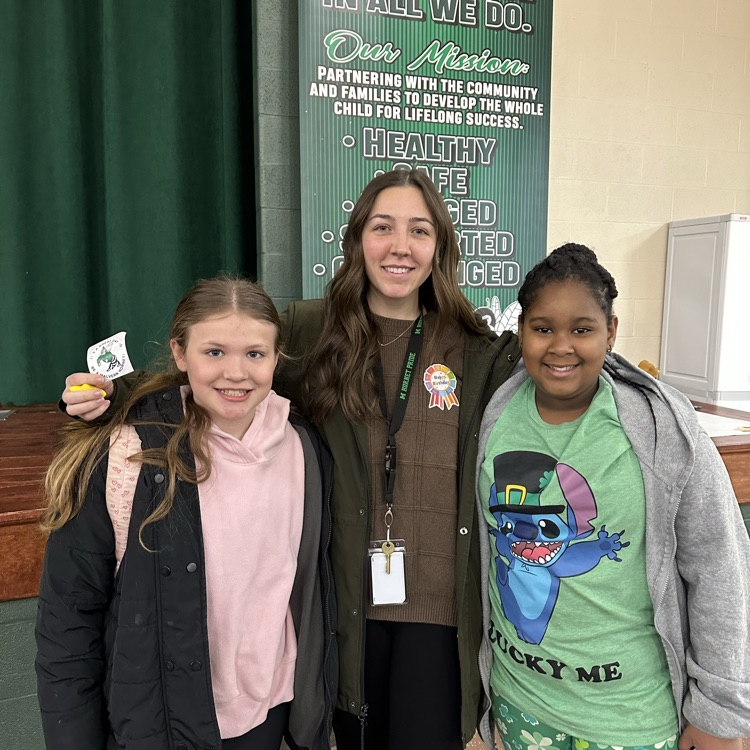 MrScott_Minerva's tweet photo. Happy Birthday (3/16)🎁🎂 Miss Rogers!! We appreciate your enthusiasm and dedication to MES! Enjoy! #MalvernPride https://t.co/QtwVf9dzvC