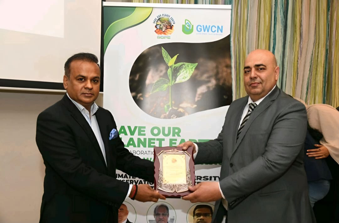 Dr Roger Achkar, PhD, HonD, FEI, FIoL tweet media