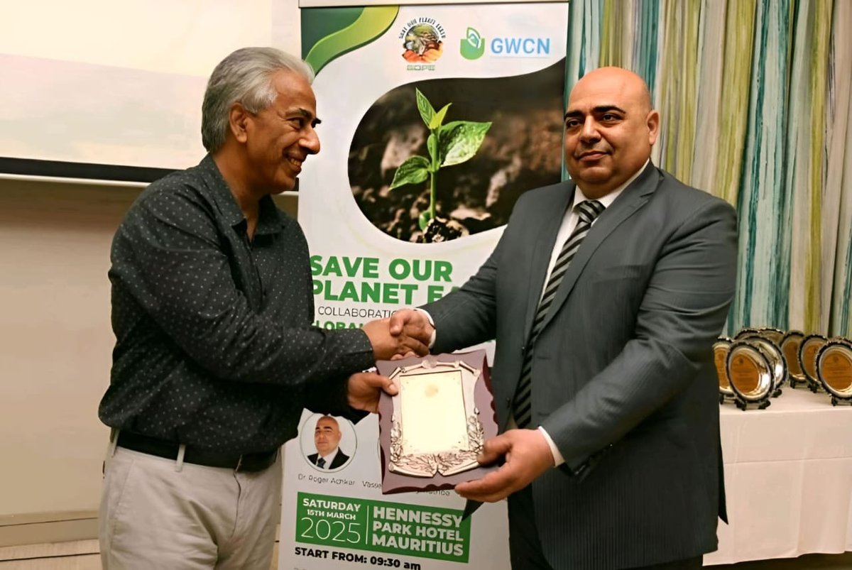 Dr Roger Achkar, PhD, HonD, FEI, FIoL tweet media