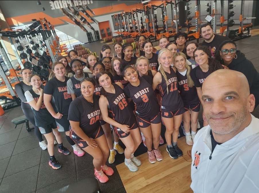 Norman High Girls Basketball tweet media