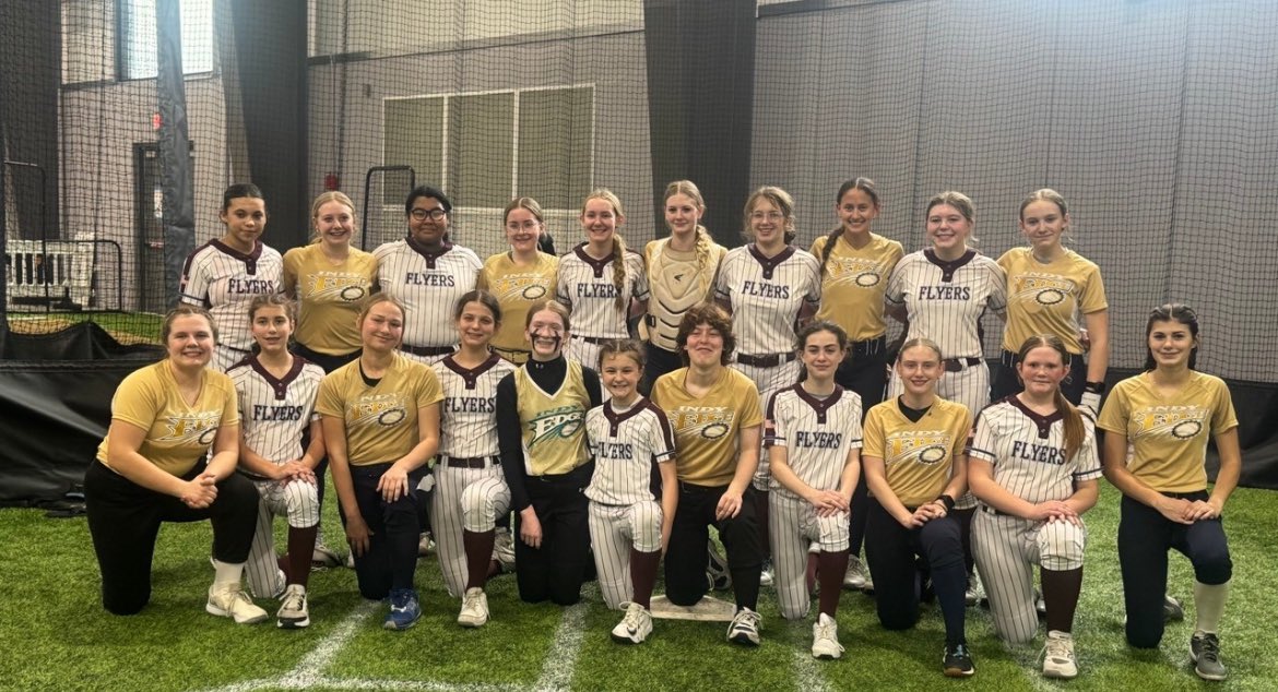 Alyssa1999372's tweet photo. we had a Great first tournament with our newer teams i hope we continue to grow and get better as a team and congrats to Addison Maddox for your first home run over the fence . And good job to everyone else. https://t.co/EGqk5Naerp