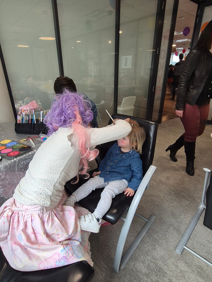 🎉 Retour en images sur notre @FamilyDay chez Toshiba 
Ce week-end, nos bureaux se sont transformés en terrain de jeu pour petits et grands. 🎈✨ Une journée placée sous le signe de la découverte, de la convivialité et du partage en famille !