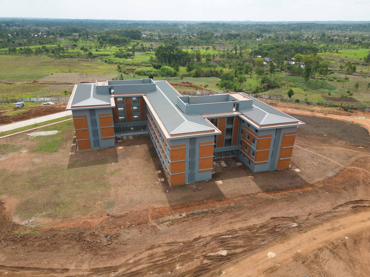 Exciting Developments at IUIU Main Campus!

The Faculty of Engineering and the new hostel are in their final stages, soon to be handed over! These stunning structures mark a new era of growth and innovation at IUIU. Stay tuned for the grand unveiling! 🔥📸 
#iuiu