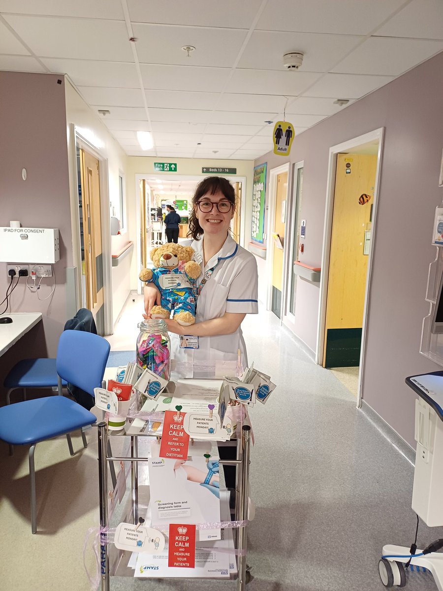 🥦💧Happy Nutrition &amp; Hydration week 💧 🥦 Today RMCH Dieticans are working to enhance staff knowledge and awareness of  STAMP. Early screening is key because good nutrition = better outcomes! #nutritionandhydrationweek