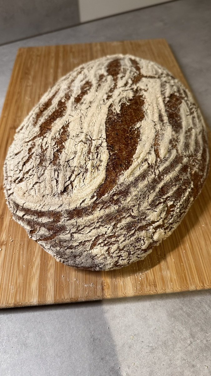 Der Freund hat am Wochenende mal wieder gebraut. Gut für mich: 3 verschiedene Treberbrote ausprobiert😏