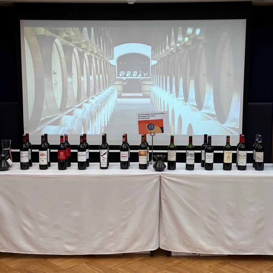 TheBuyer11's tweet photo. The Crus Bourgeois board has just announced its 2025 classification, so why are there a third less chateaux? – 170 down from the 250 in the 2020 classification. We also select 15 notable wines that were shown at a recent tasting from the 2022 vintage Click
https://t.co/WvQAxbhzGN https://t.co/BePBKTnbKC