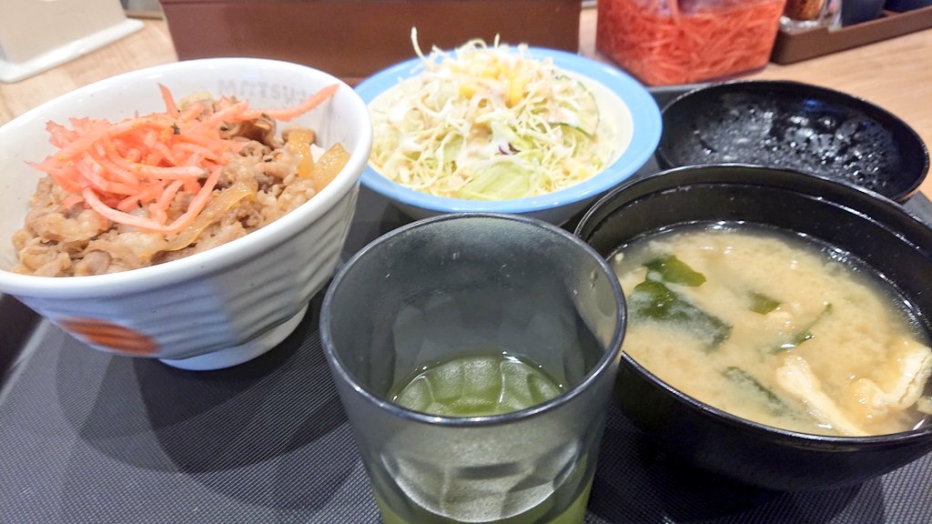 novustojkovic's tweet photo. 「松屋 創業1号店」
いつの間にか
看板が付いてた
音大で仕事して芸大で展示見て
また音大での途中に松屋さん🍚
看板効果?激混みでした
#松屋 #牛丼 #gyudon #江古田
#xperia #sony #tokyo #東京
#lunch #昼飯 #lunchset https://t.co/jeikL4Zvw5