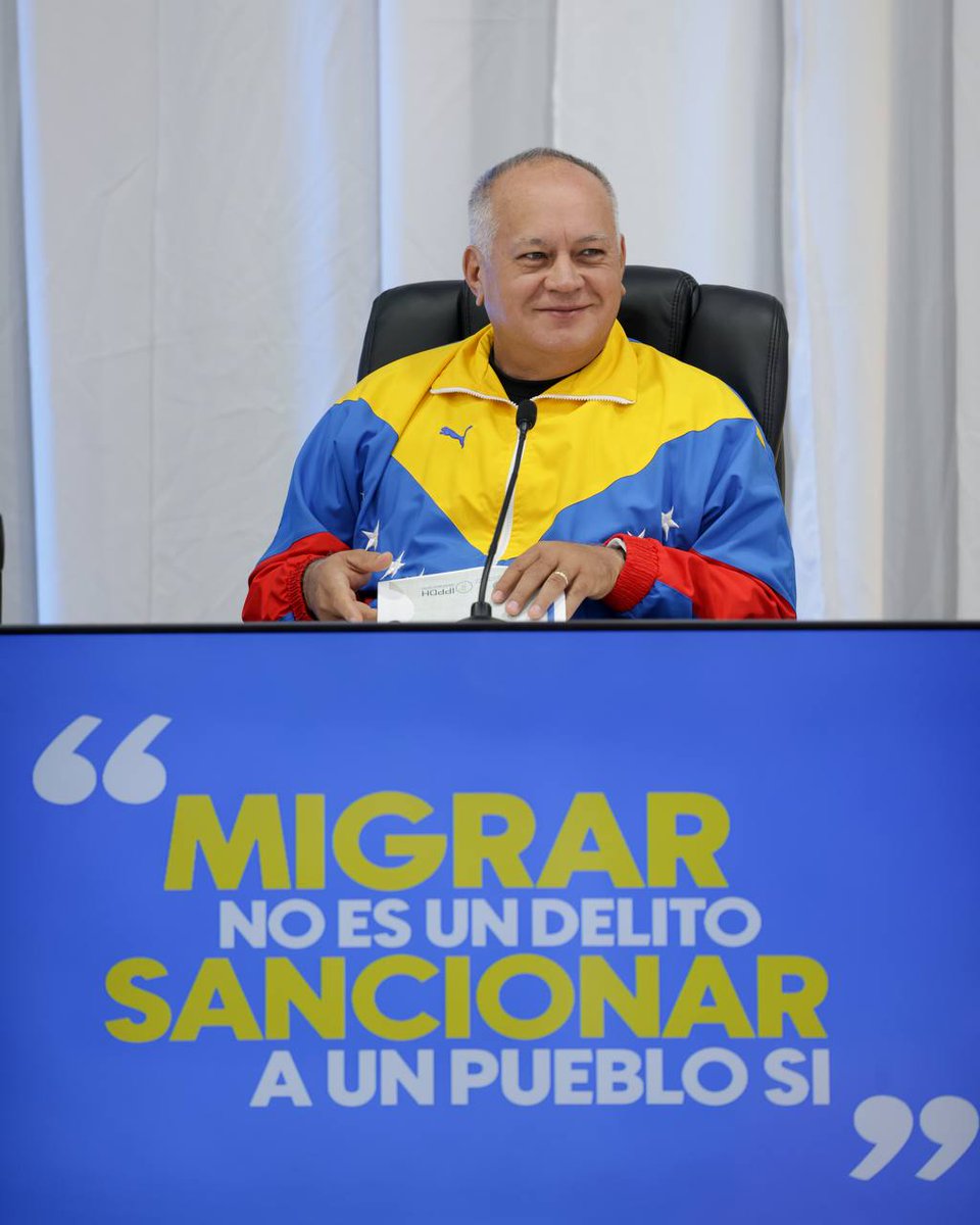 #EnVivo @dcbaellor: Convocamos y nos sumamos a una concentración y una gran marcha el día de mañana para reclamar por nuestros hijos, para que los devuelvan sanos y salvos y tratados con respeto. Esto es un problema de todos los venezolanos y venezolanas, nos sumamos a la defensa